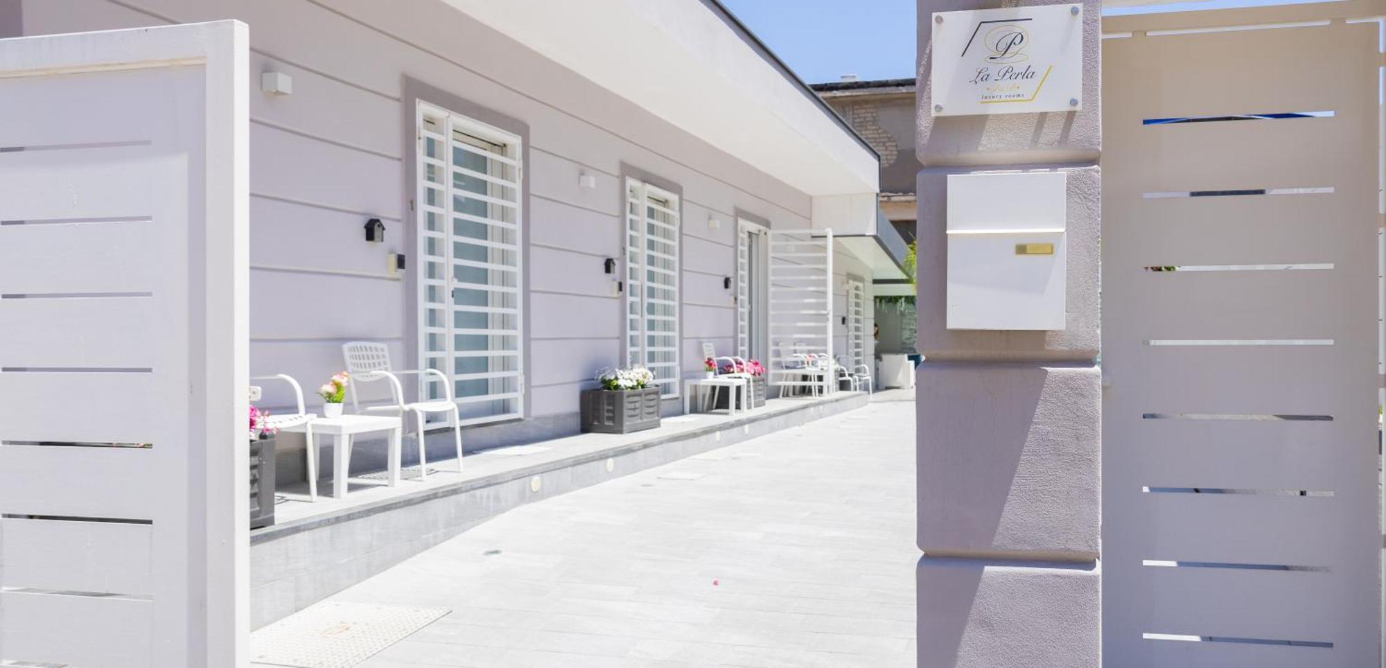 La Perla Luxury Rooms Ангри Екстериор снимка